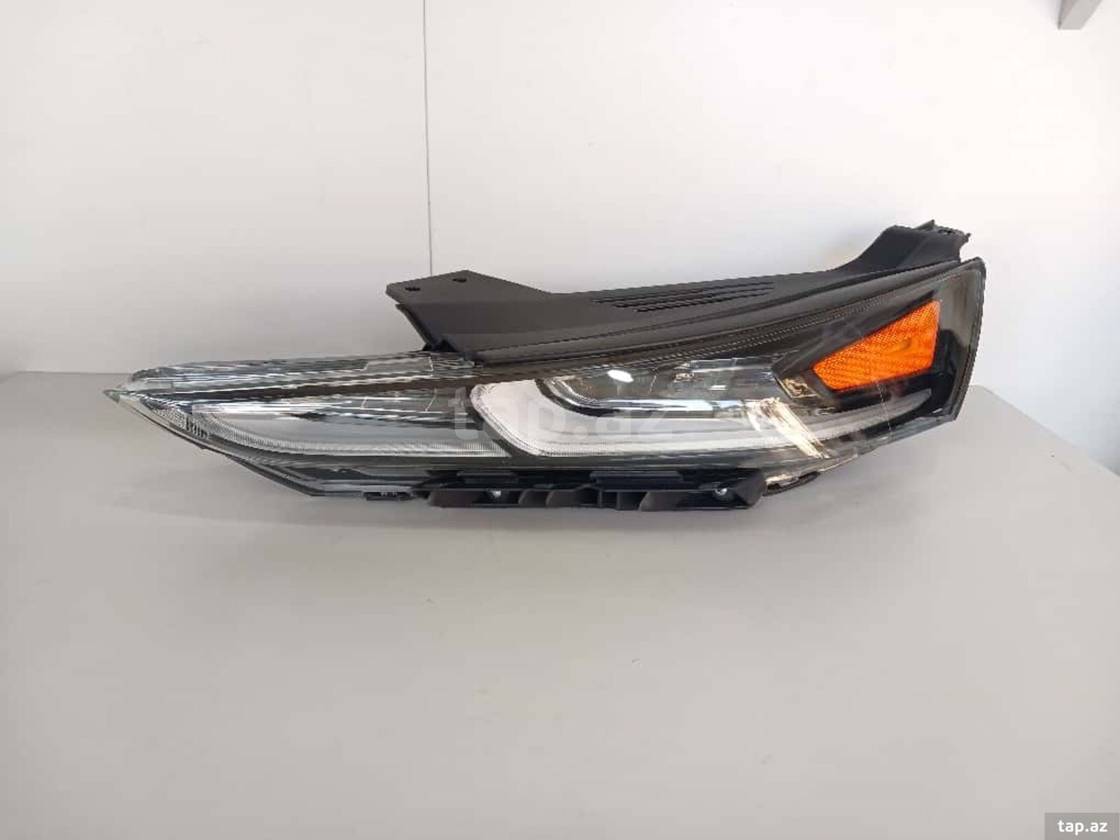"Hyundai Santa Fe 2020" LED farası (USA)