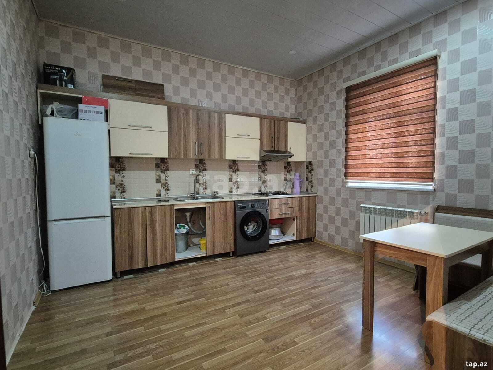Həyət evi, Nizami r. (9)