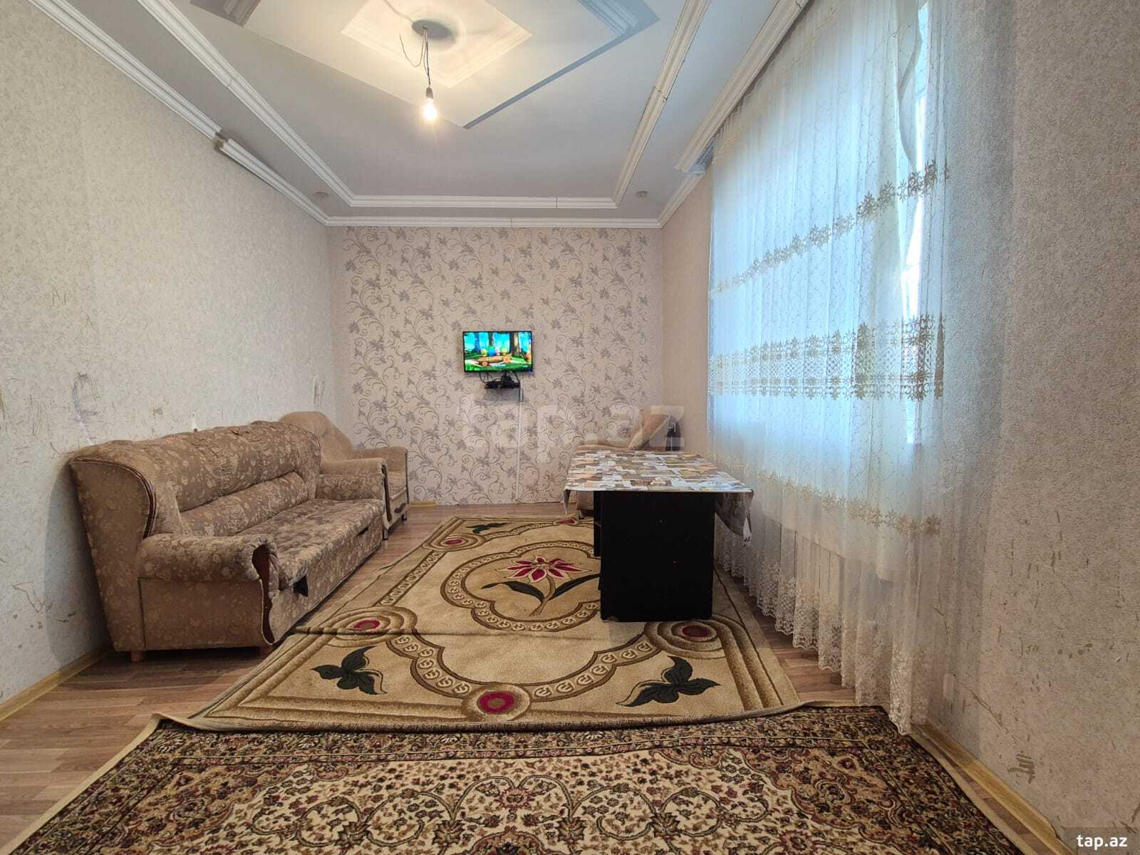 Həyət evi, Nizami r. (3)