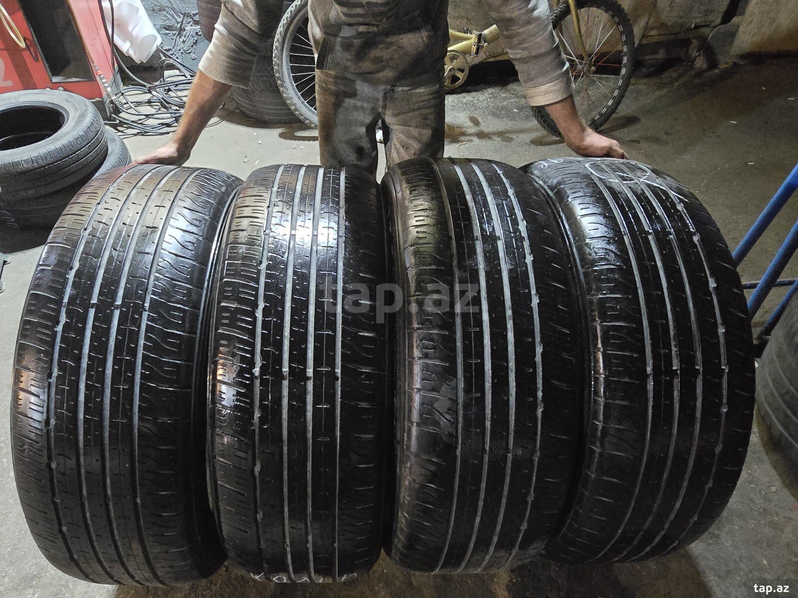 "Dunlop" şinləri 265/50 R22