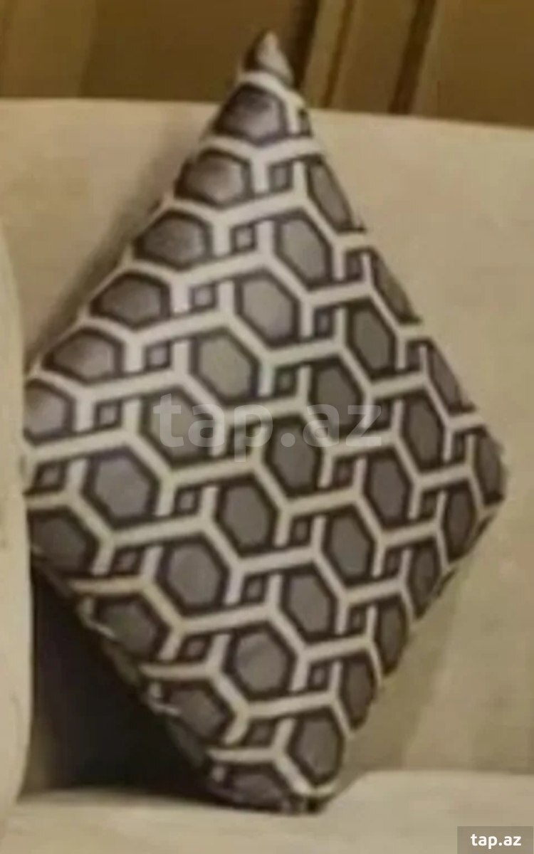 Dekor yastıq