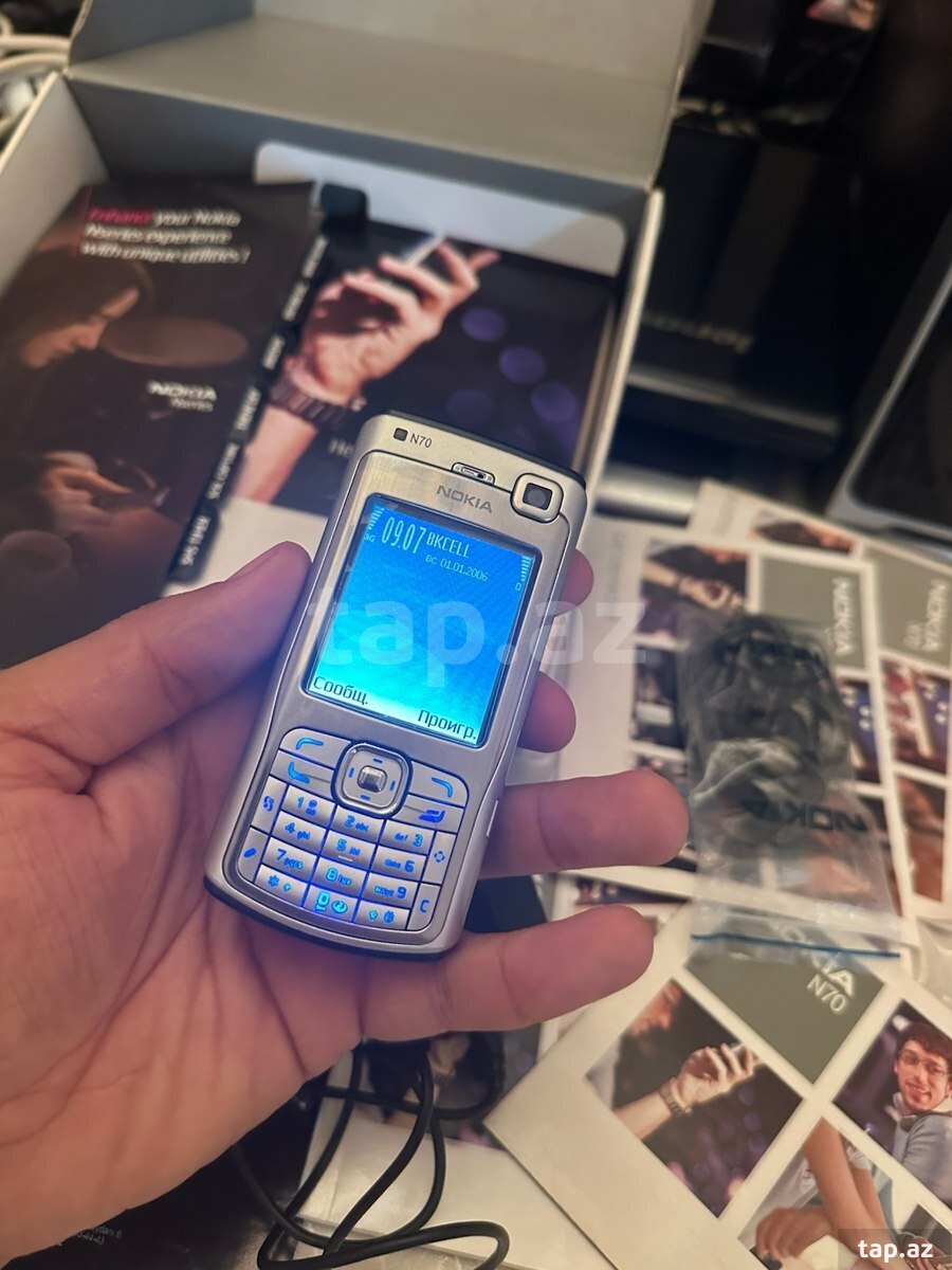Nokia N73 Silver Grey/Deep Plum (2)