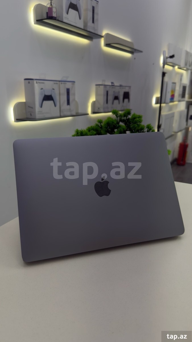 Apple MacBook Air M1 Gray 256GB (2)