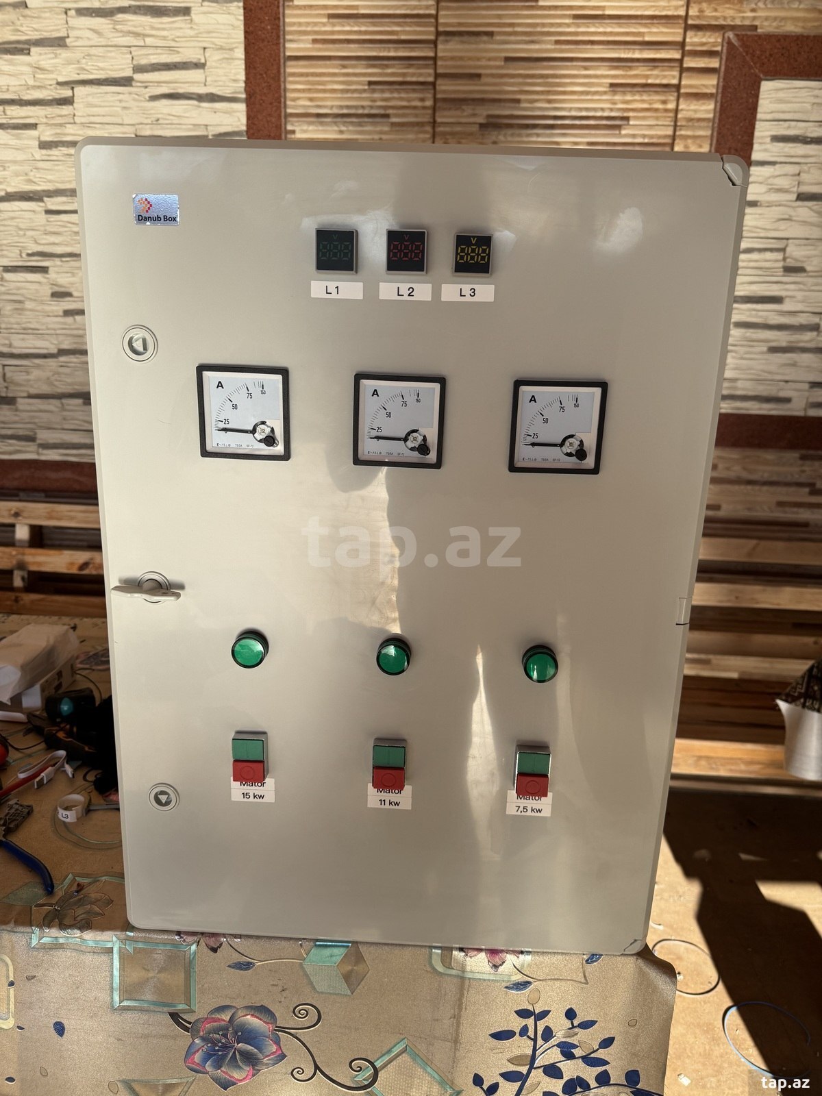 Elektrik Panoların yığılması (3)
