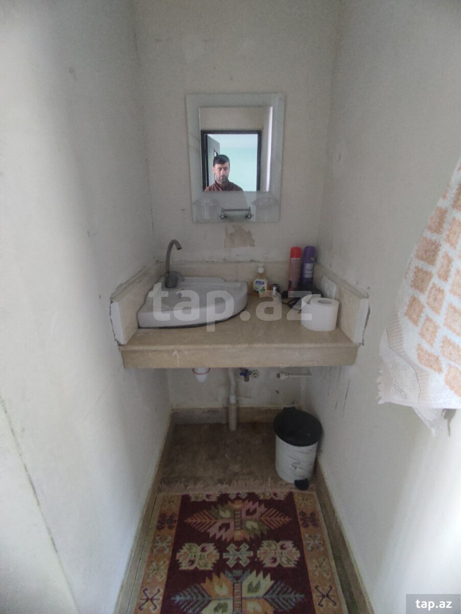 Bağ evi, Şəki ş.