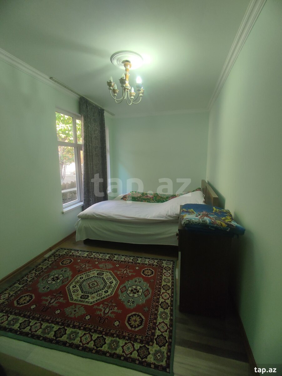 Bağ evi, Şəki ş.