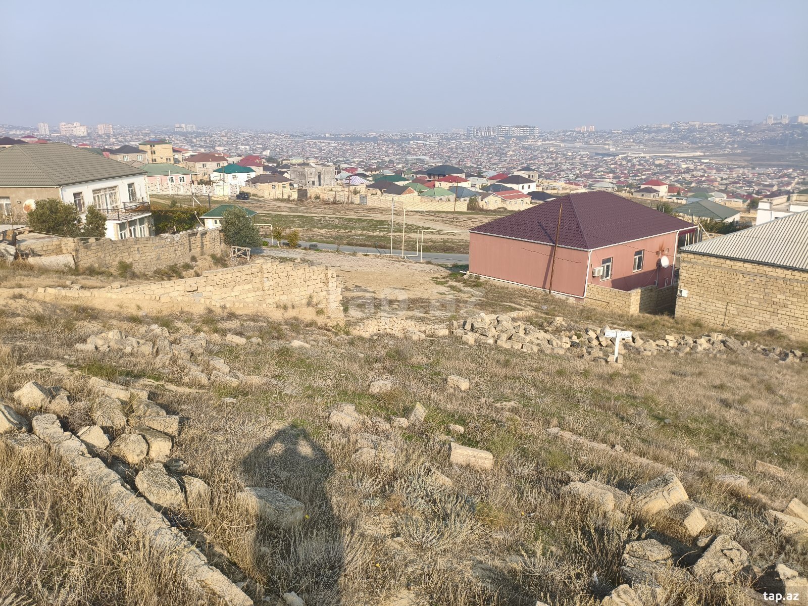 Torpaq satılır, Bakı
