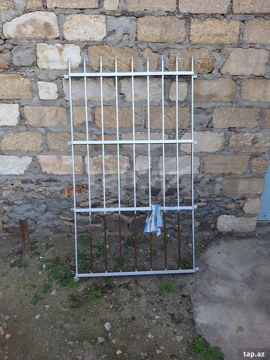 Dəmir barmaqlıq