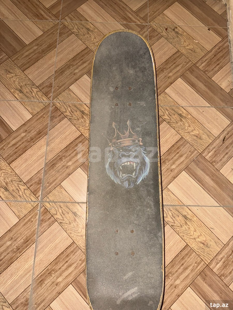Skateboard (SK8)