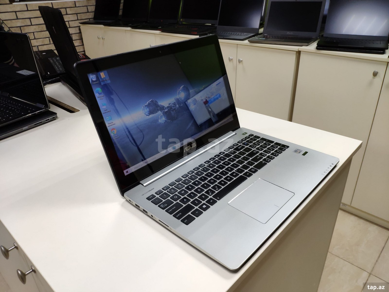 Noutbuk "Asus" (2)
