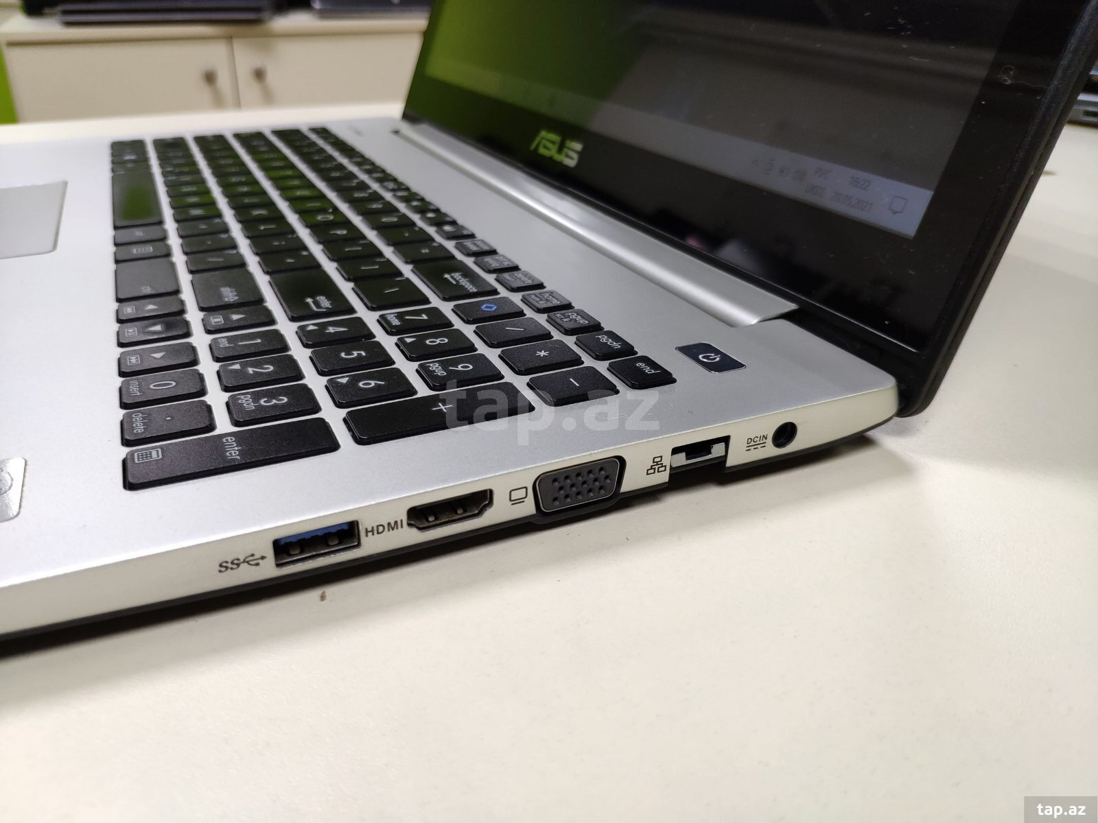 Noutbuk "Asus" (4)