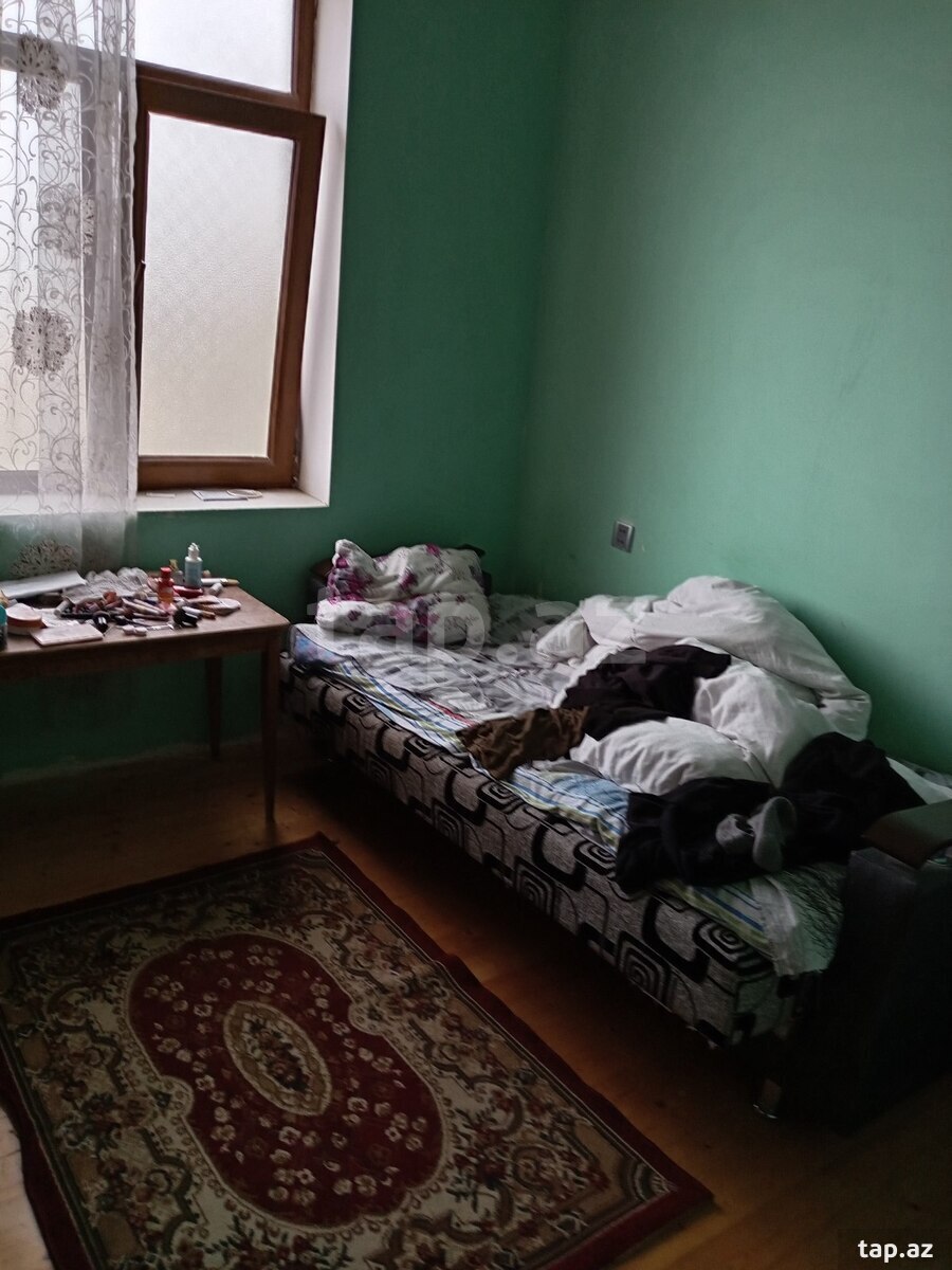 Həyət evi, Hökməli qəs. (10)