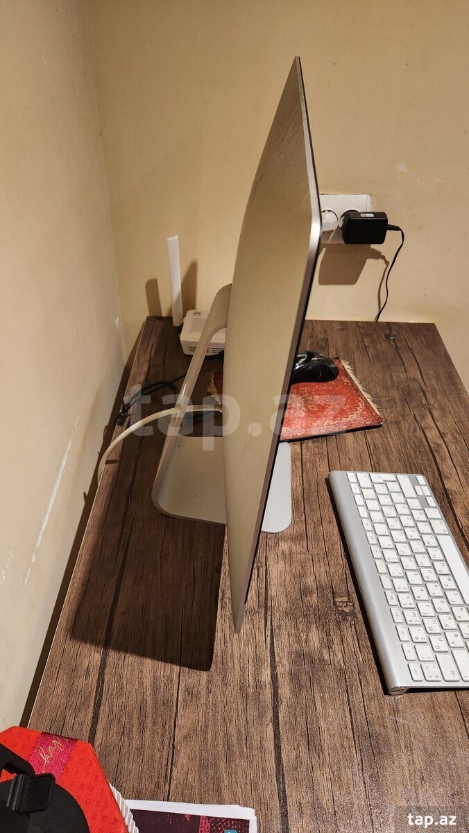 Apple iMac 24 i5, 8GB, RAM 1TB (2)