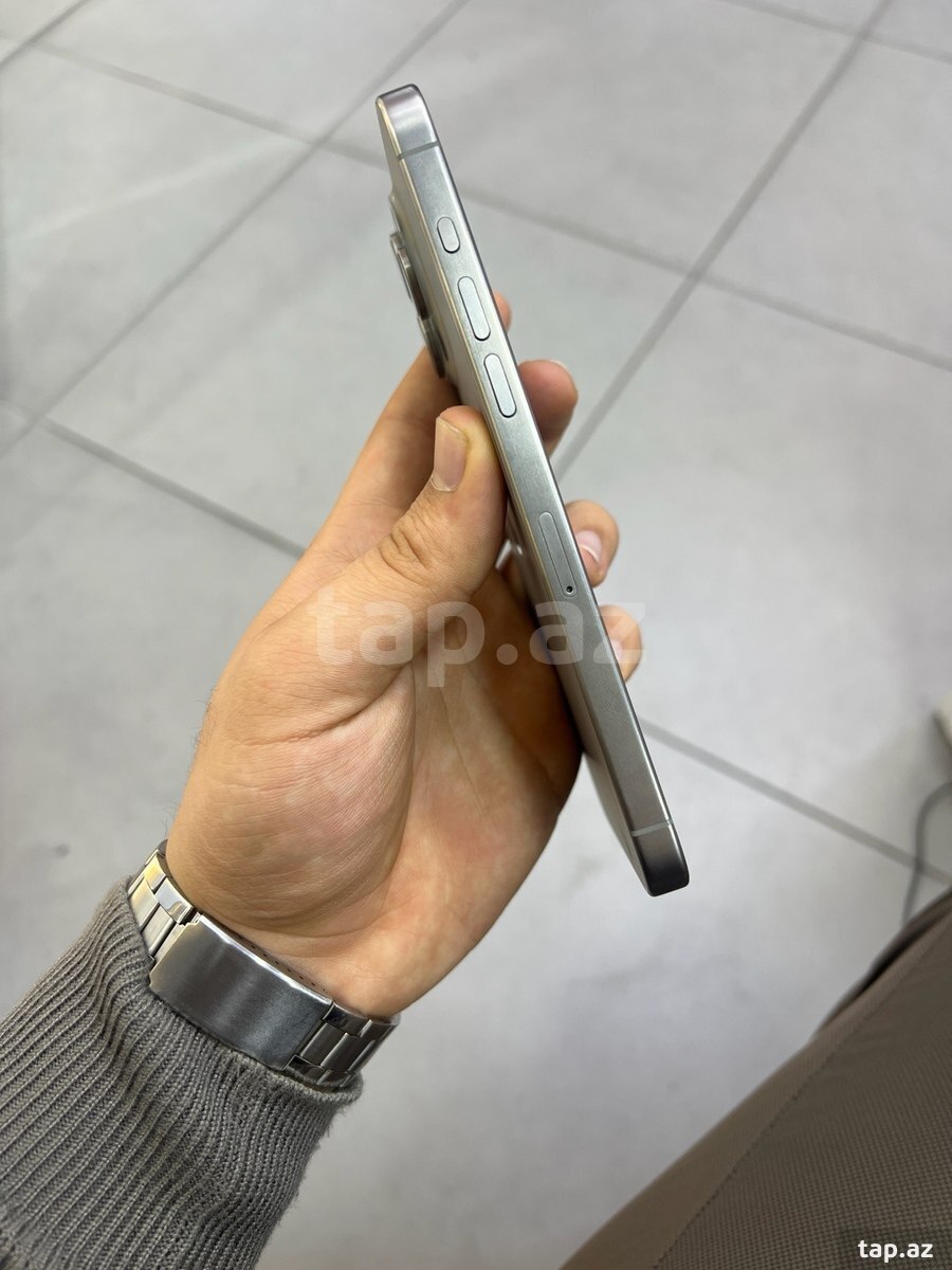 Apple iPhone 15 Pro Max Natural Titanium 256GB/8GB