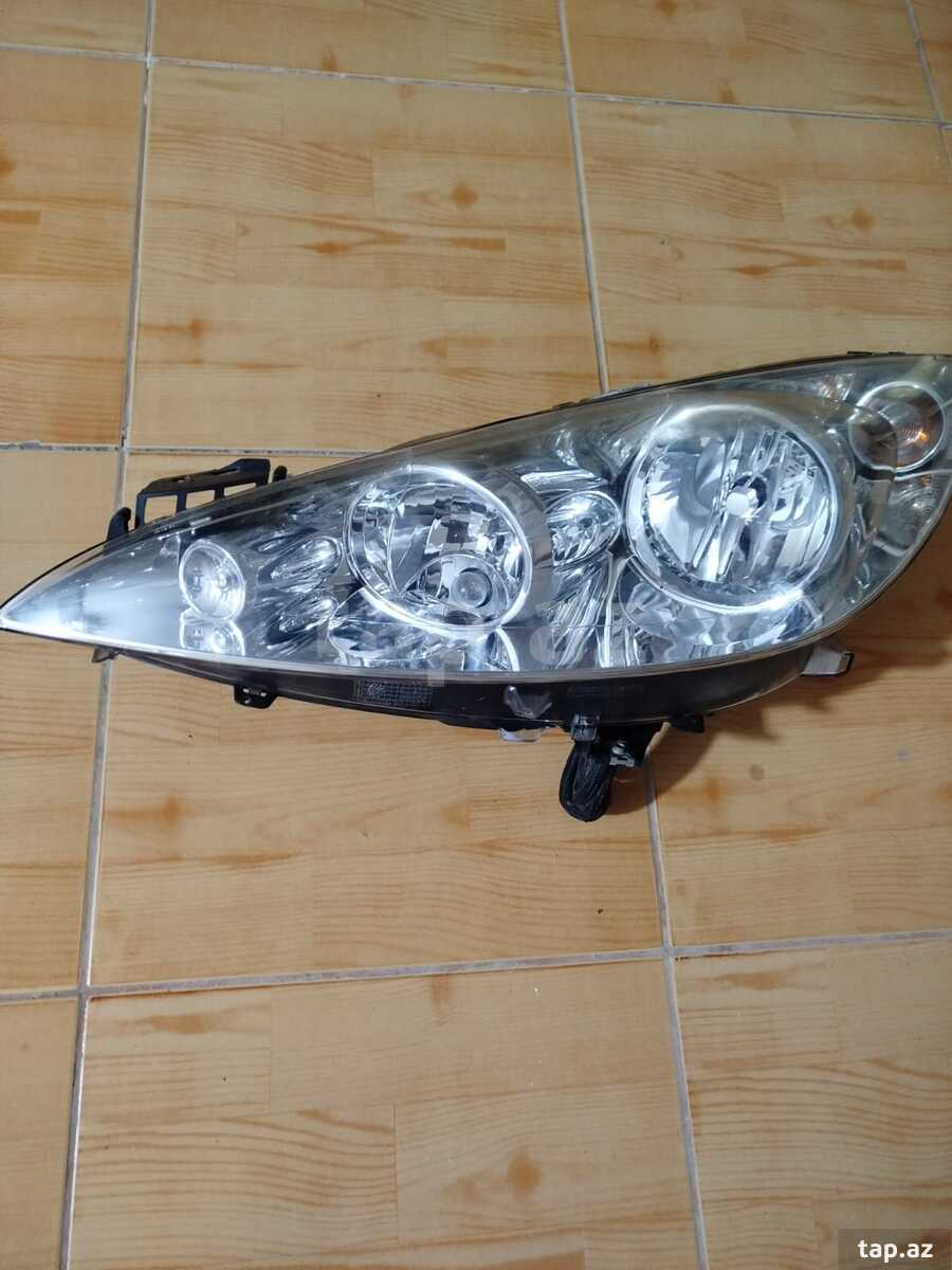 Peugeot RCZ ön farası (2)
