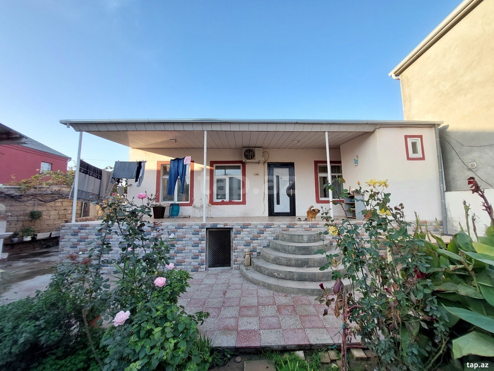Həyət evi, Binə qəs. (2)