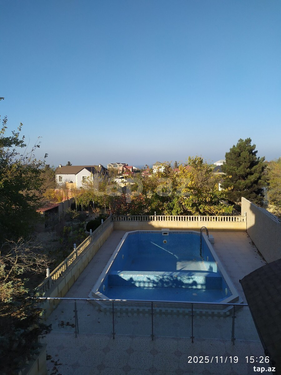 Bağ evi, Novxanı qəs.
