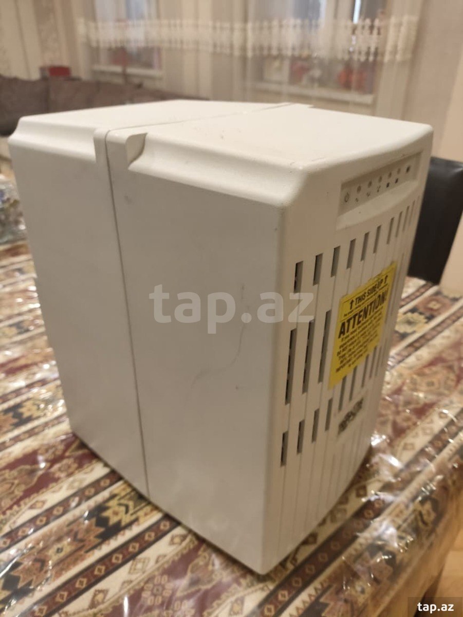 UPS Tripp Lite Smartint3000VS (2)