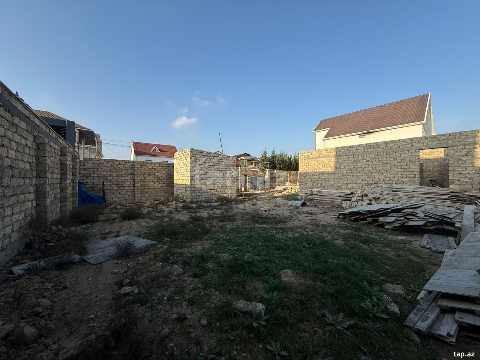 3 sot torpaq sahəsi, Mərdəkan qəs.