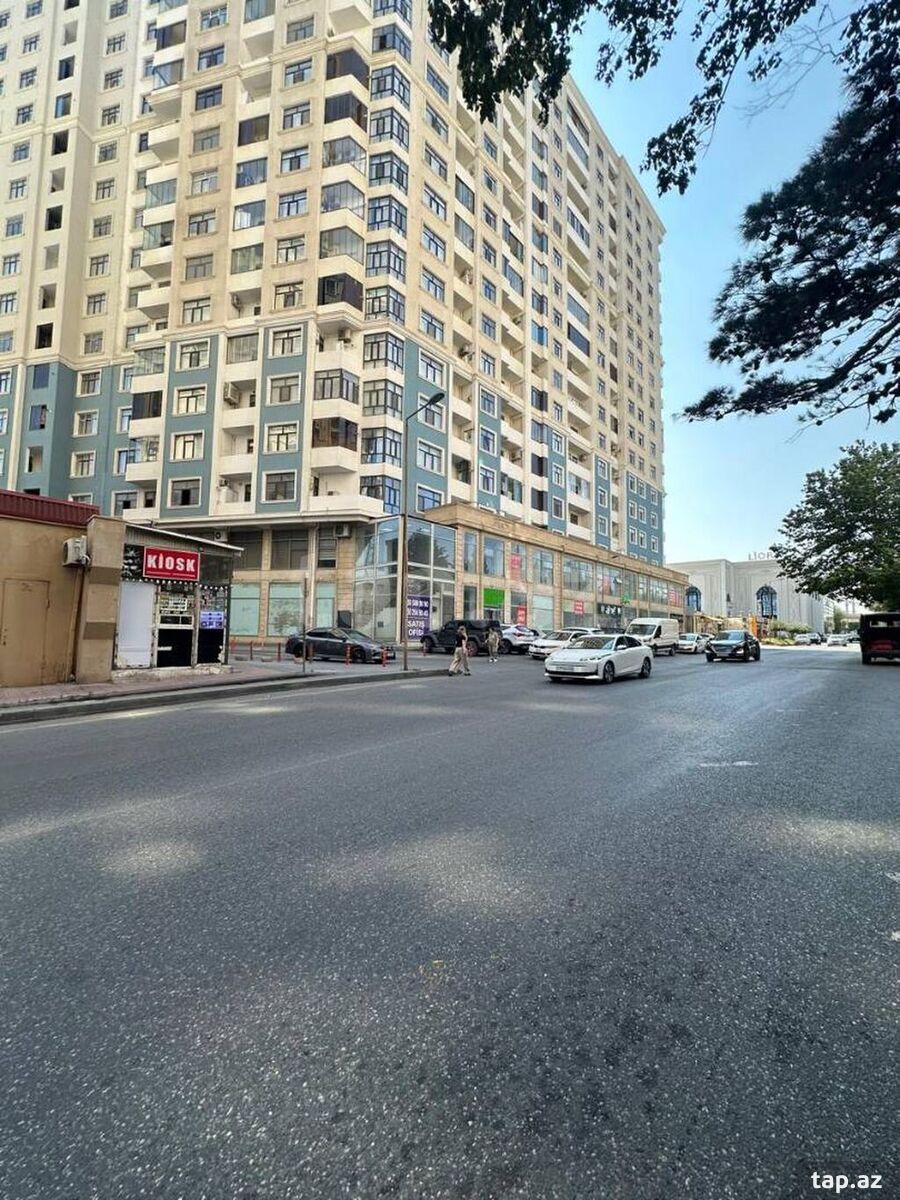 4-otaqlı yeni tikili, Azadlıq m., 150 m²