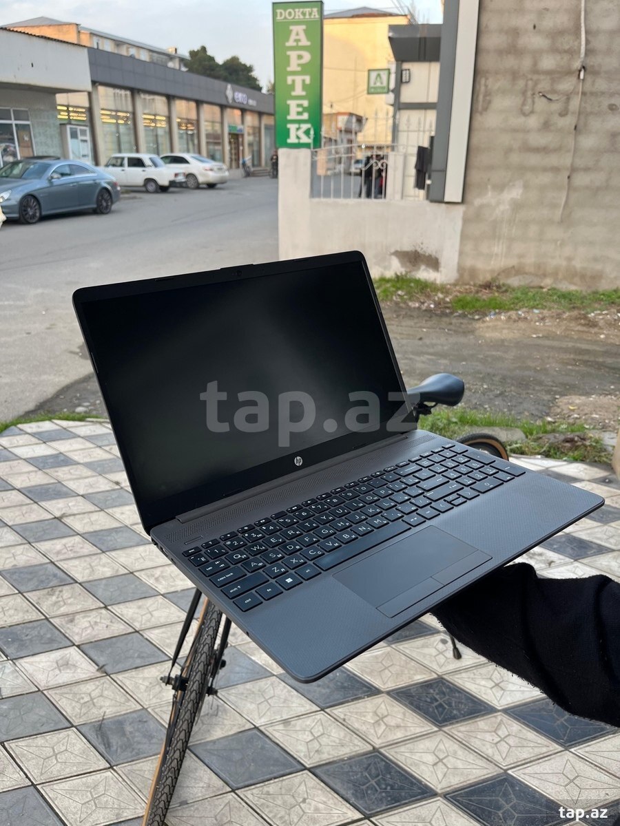 HP 250 15.6 inch G9 
