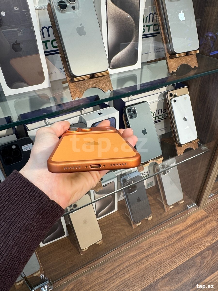 Apple iPhone 17 Pro Max Cosmic Orange 1TB/12GB (4)