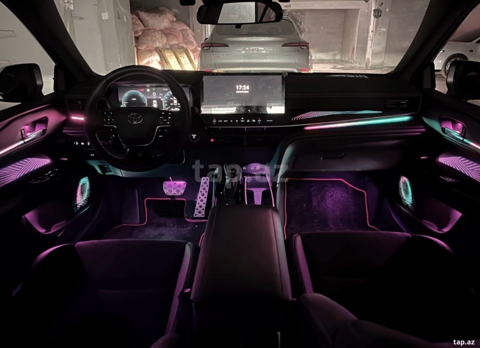 “Toyota Camry 2024” ambiance set (3)