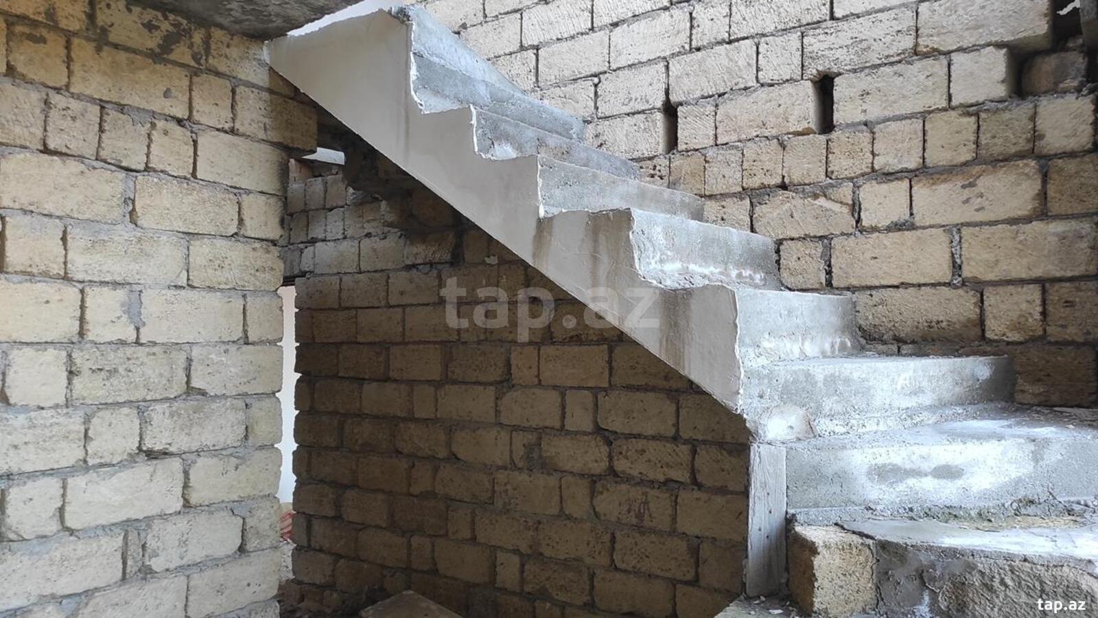 Həyət evi, Saray qəs. (10)