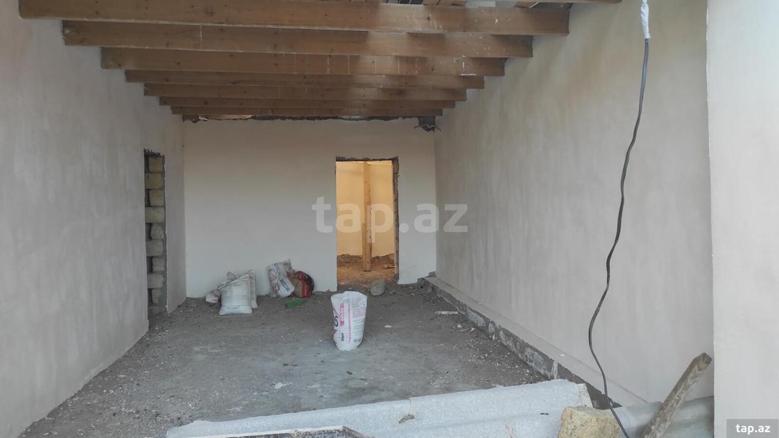 Həyət evi, Saray qəs. (9)