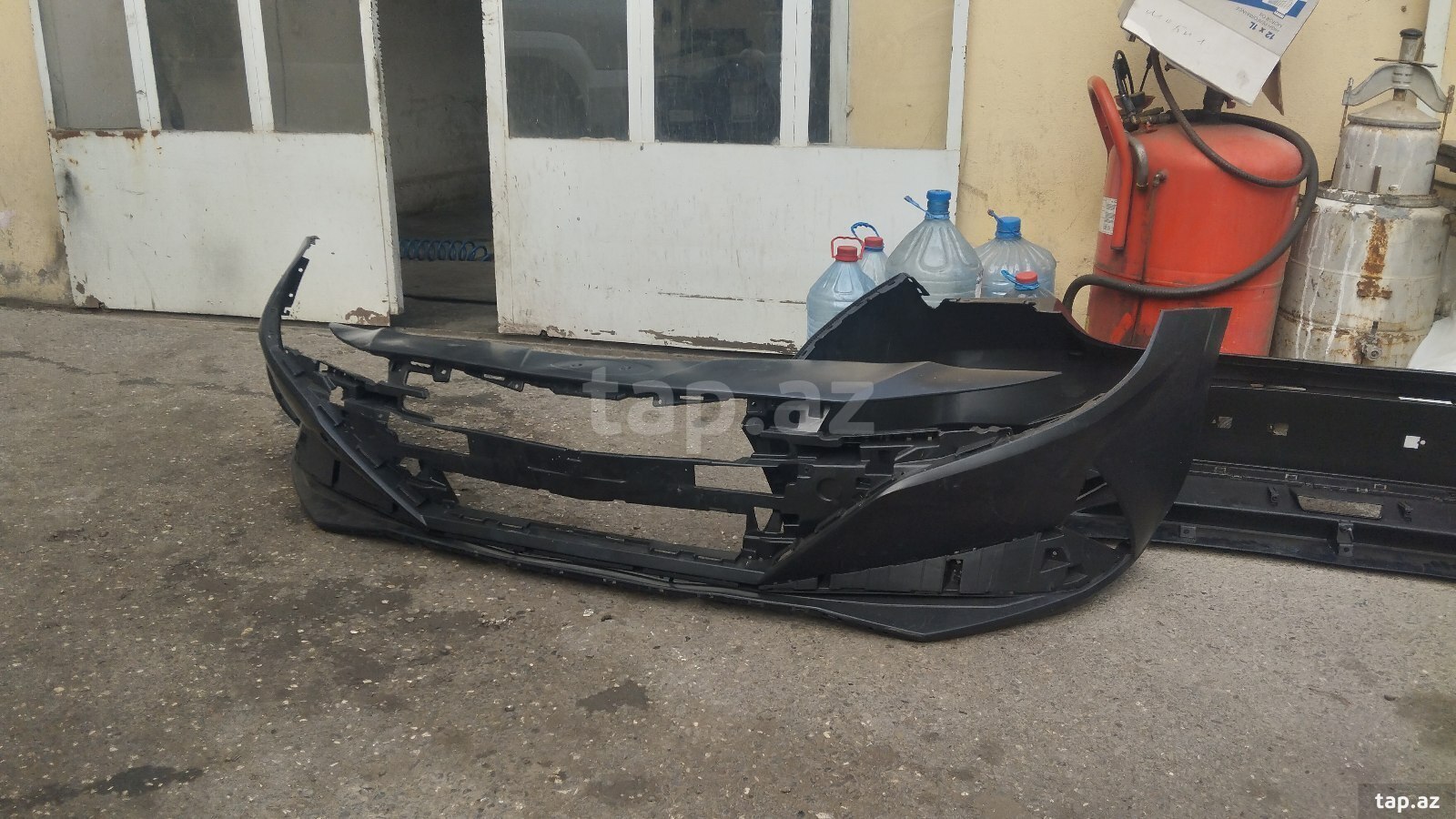 Hyundai Elantra 23 arxa-qabaq buferi