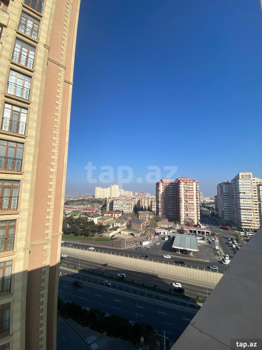 2-otaqlı yeni tikili, Moskva pr., 77 m²