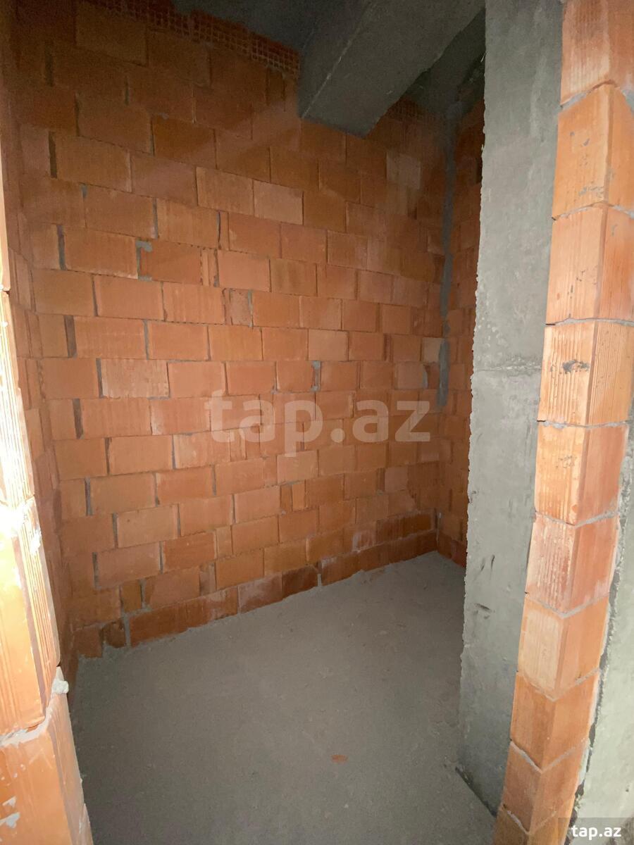 2-otaqlı yeni tikili, Moskva pr., 77 m²