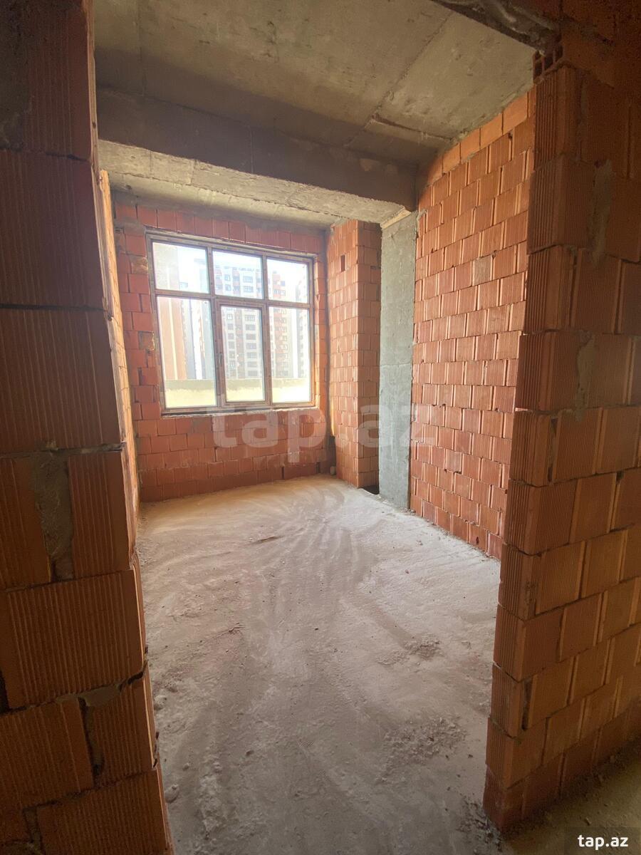 2-otaqlı yeni tikili, Moskva pr., 77 m²