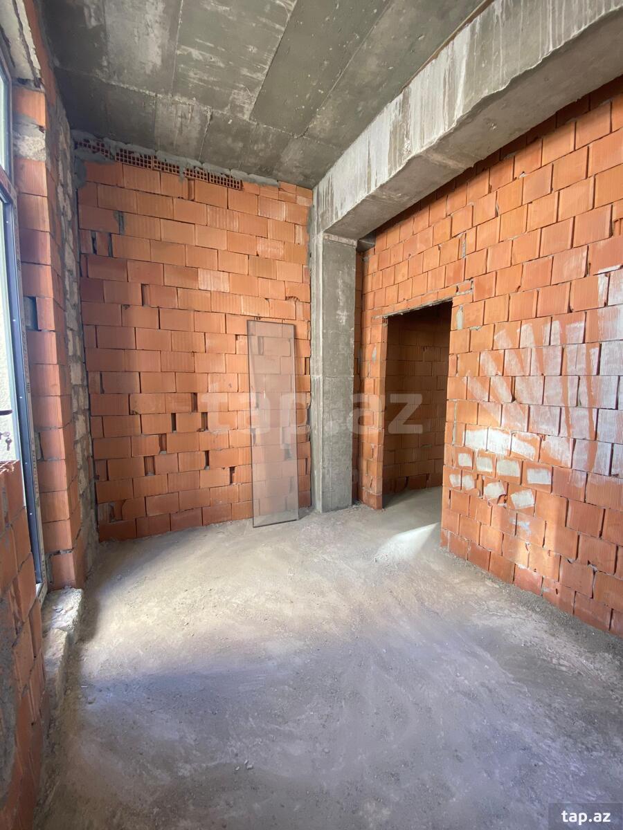 2-otaqlı yeni tikili, Moskva pr., 77 m²