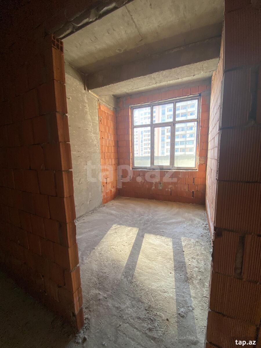 2-otaqlı yeni tikili, Moskva pr., 77 m²