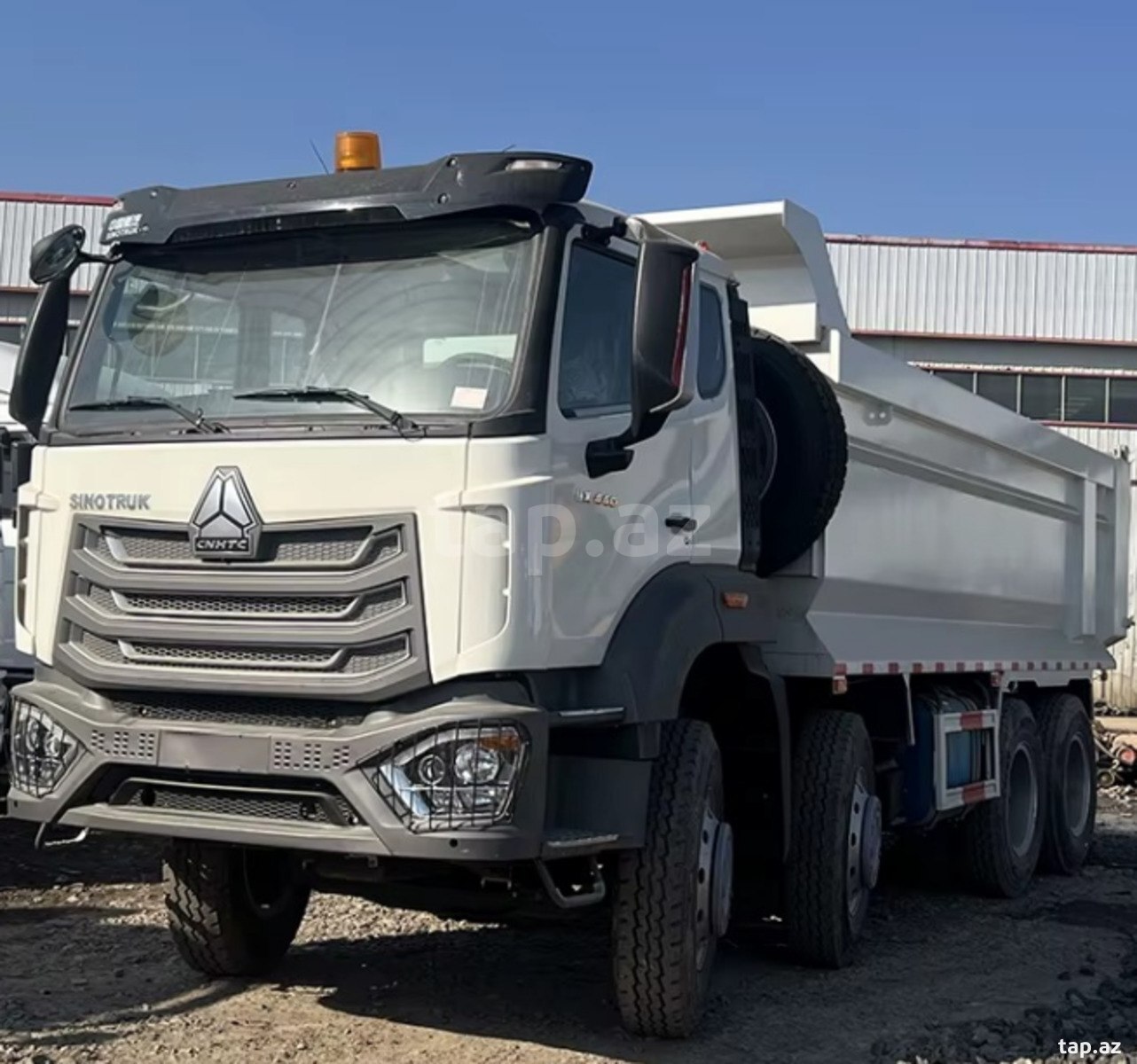Özüboşaldan yük maşını HOWO 8x4, 2023 il (2)