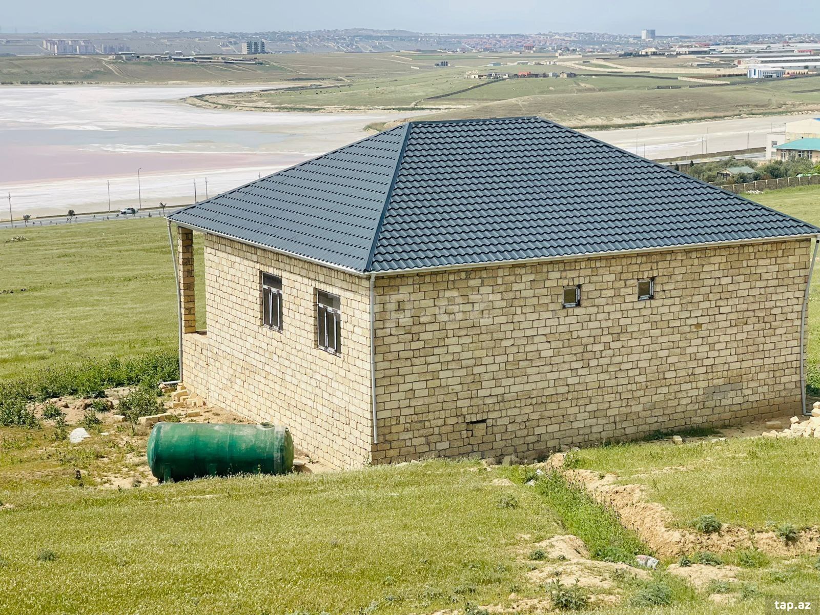 Həyət evi, Novxanı qəs. (4)