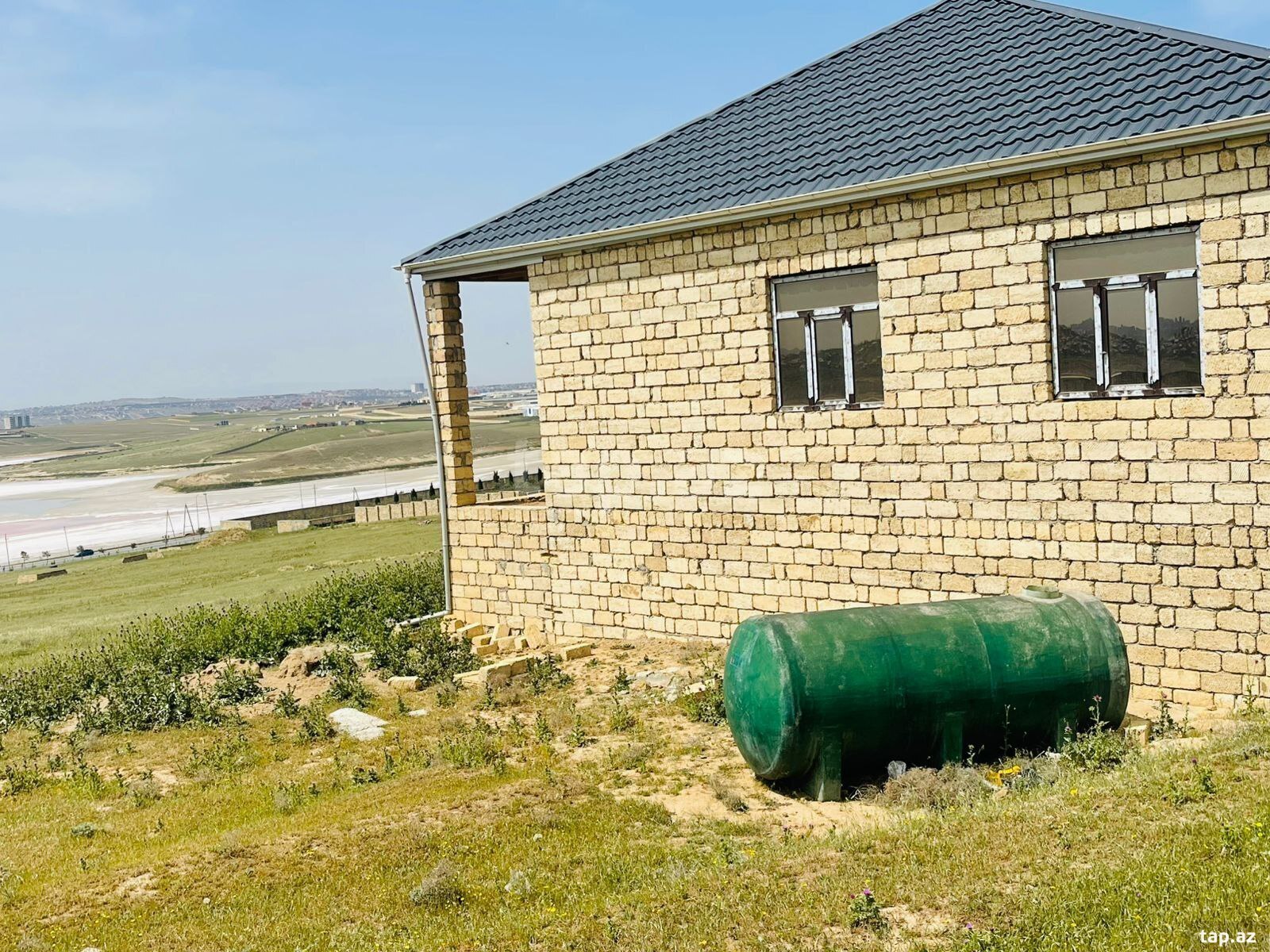 Həyət evi, Novxanı qəs. (3)