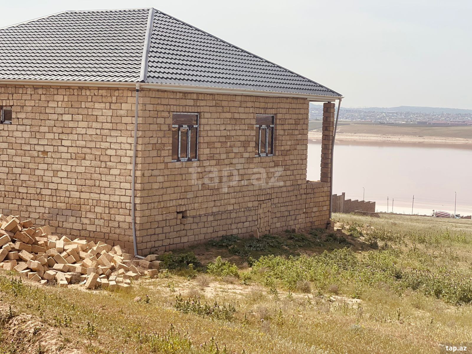 Həyət evi, Novxanı qəs. (6)