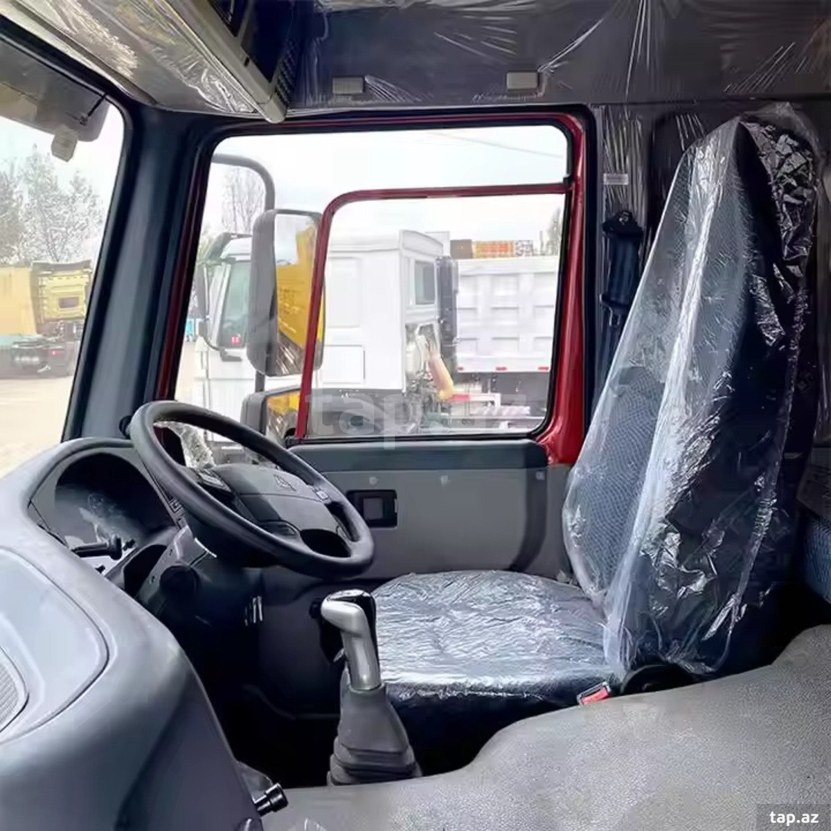 HOWO 6X4 Özüboşaldan yük maşını, 2022 il (5)