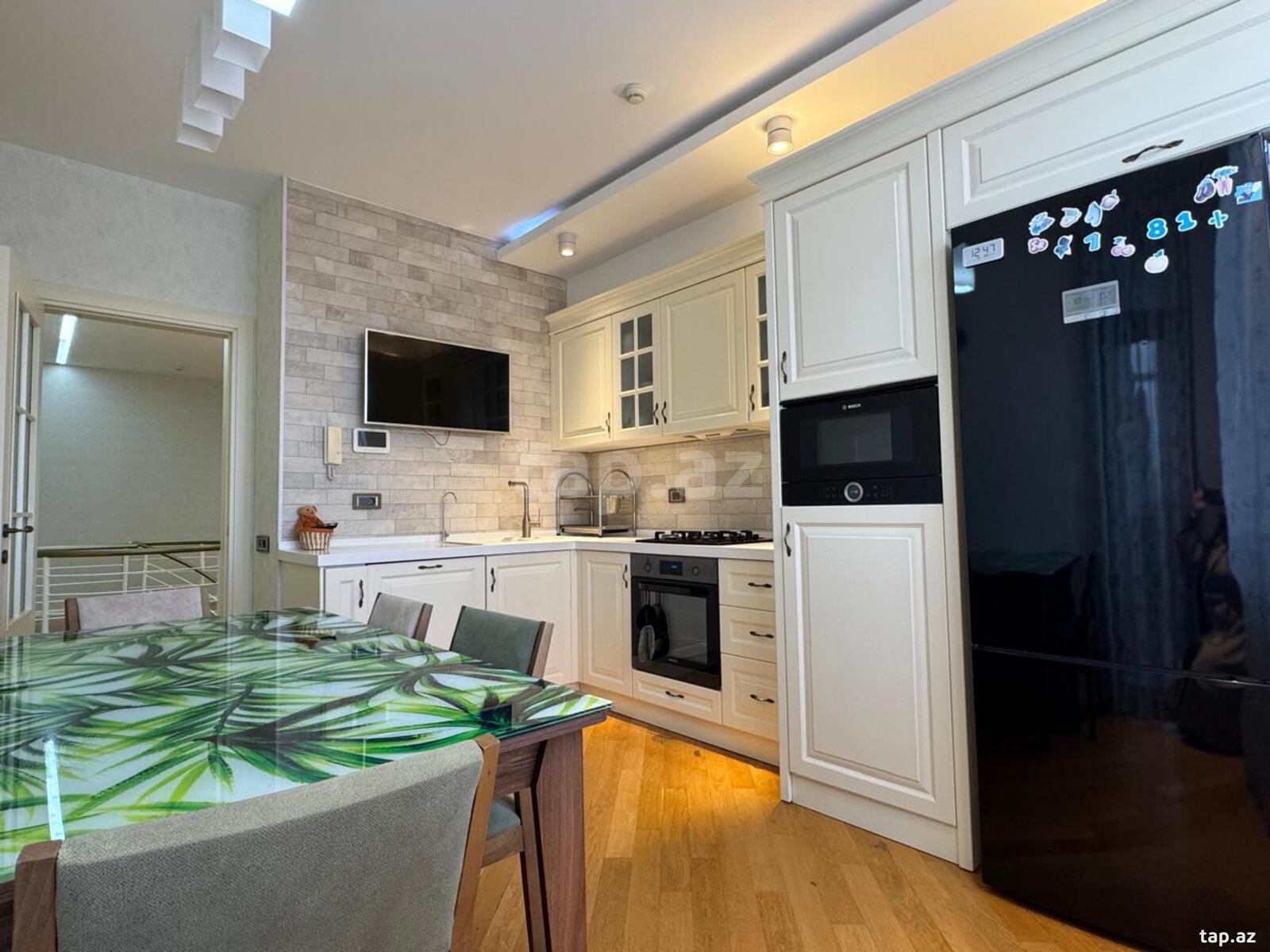 6-otaqlı yeni tikili, Qara Qarayev m., 270 m² (15)