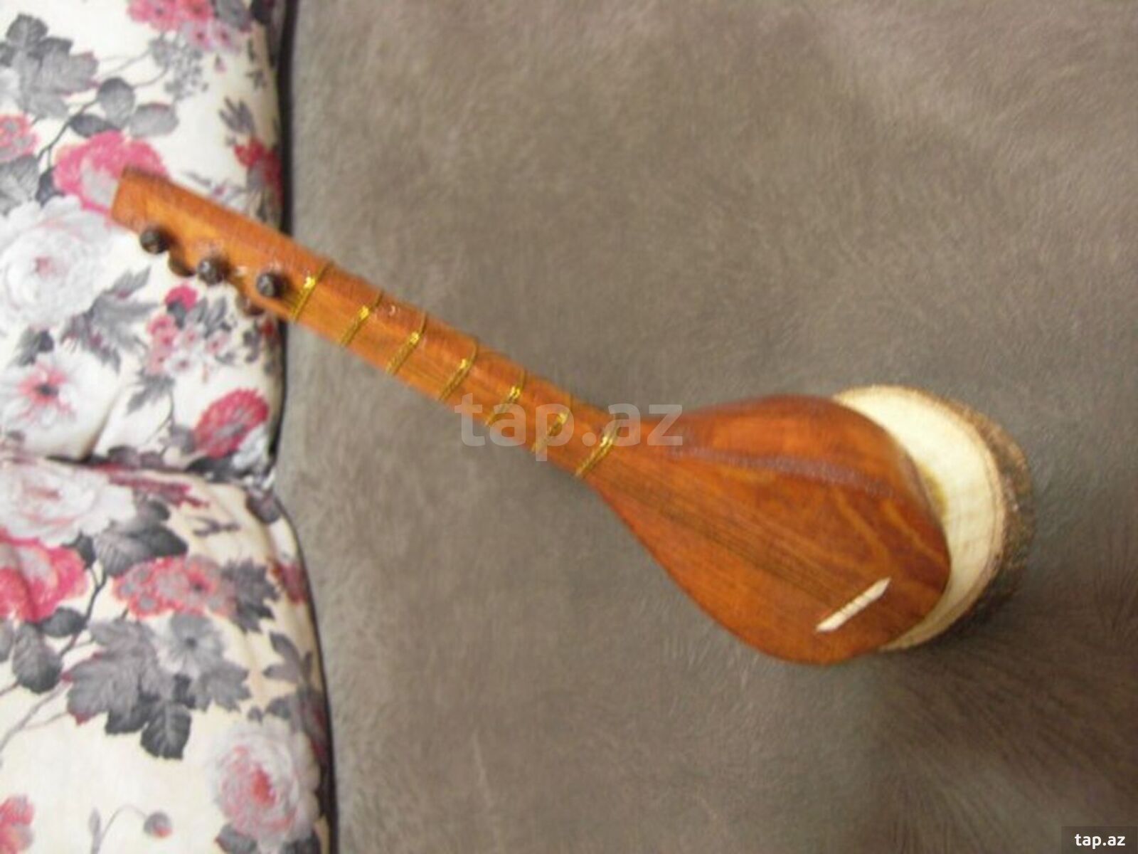 Suvenir saz