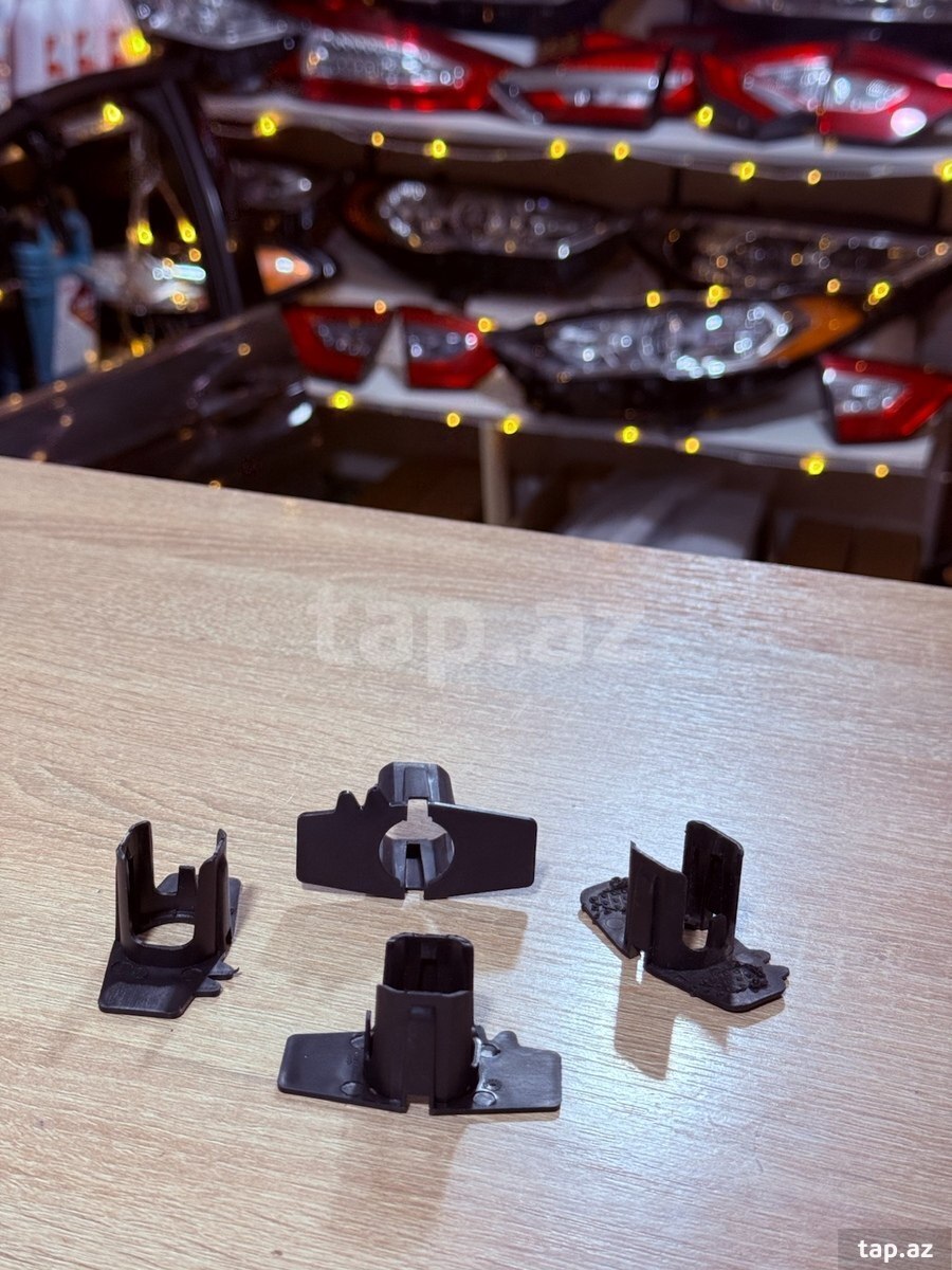 Ford Fusion 2013-2020 radar saxlayan keçməsi (2)