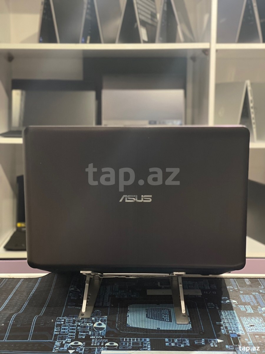 Noutbuk Asus  (4)