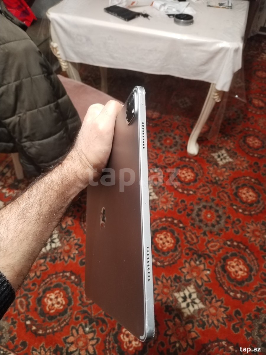 Apple iPad Pro 12.9 2022 M2 128GB (3)