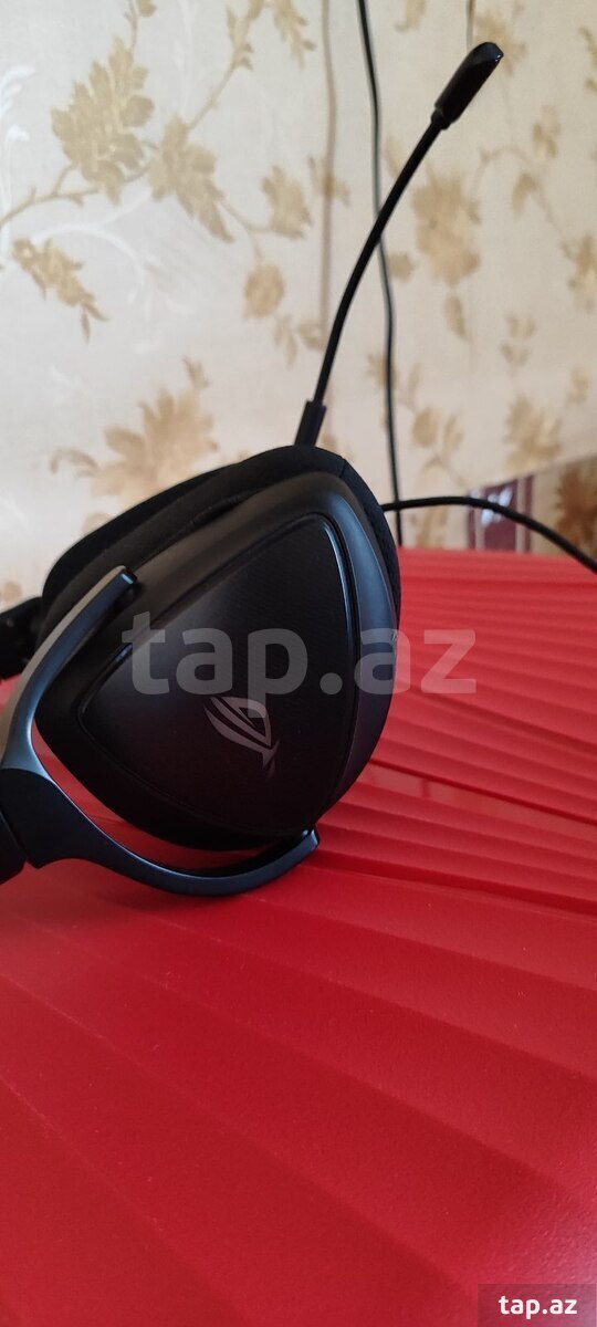 Qulaqlıq Asus rog delta s (5)