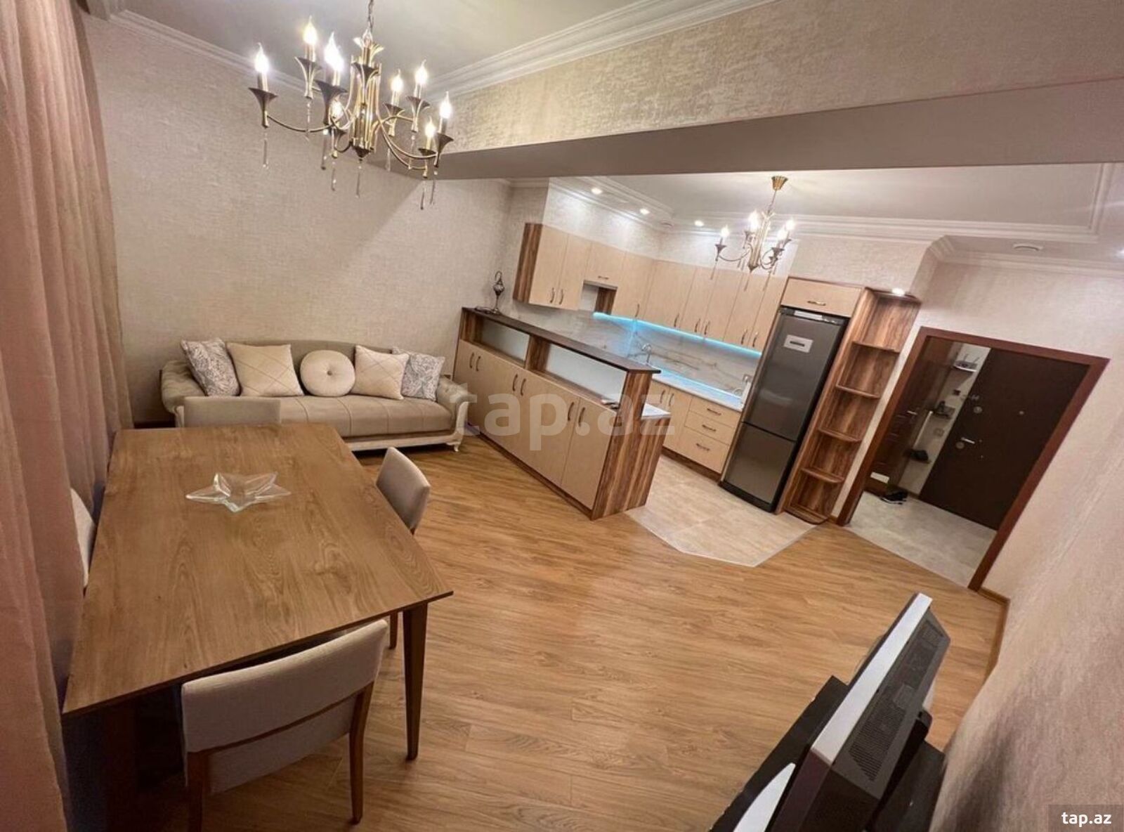Villa kirayə verilir, Şüvəlan qəs. (37)