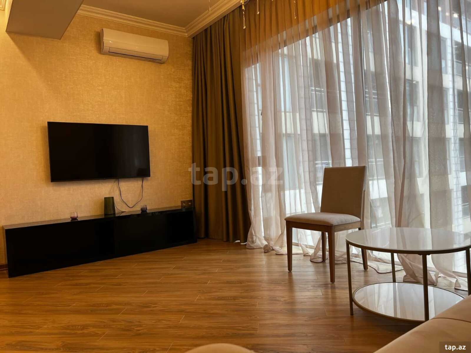 Villa kirayə verilir, Şüvəlan qəs. (34)