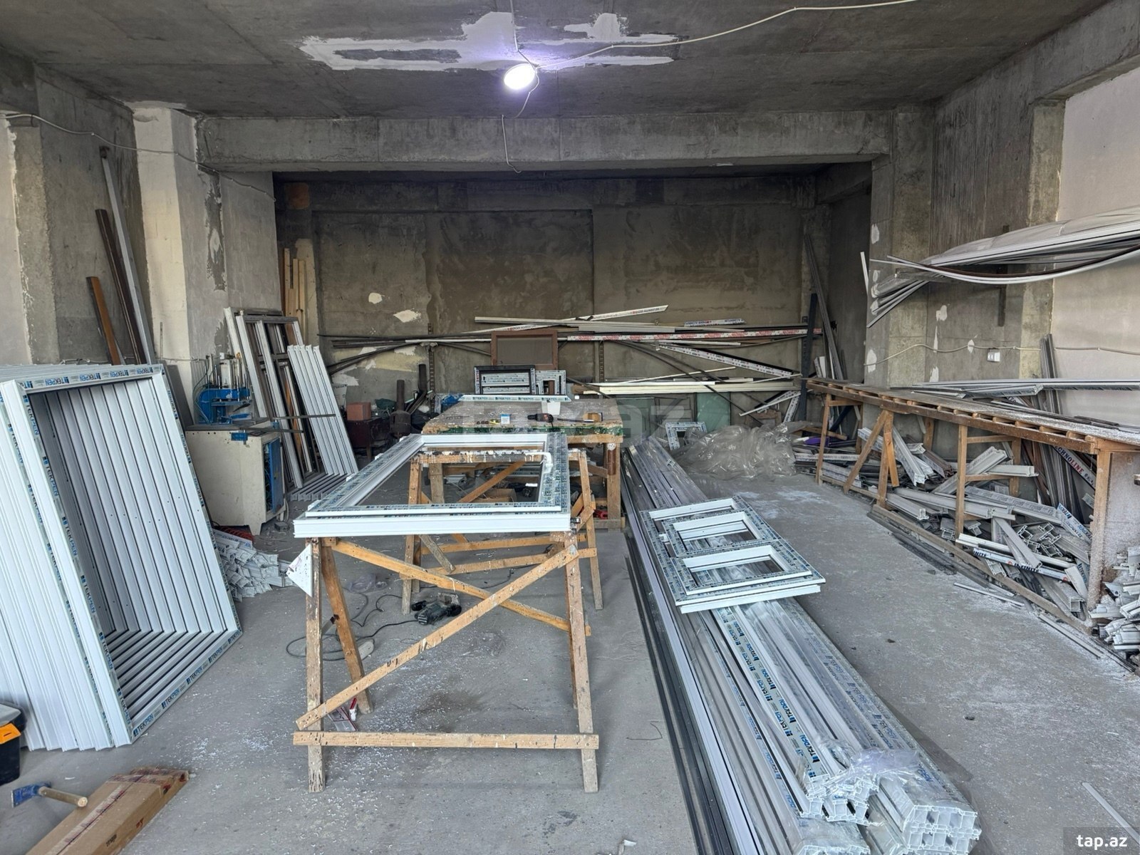 Plastik qapı və pəncərə (6)