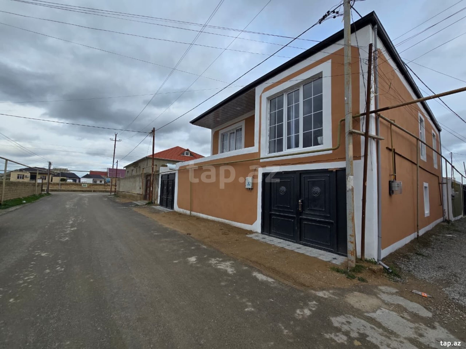 Həyət evi, Binə qəs. (2)